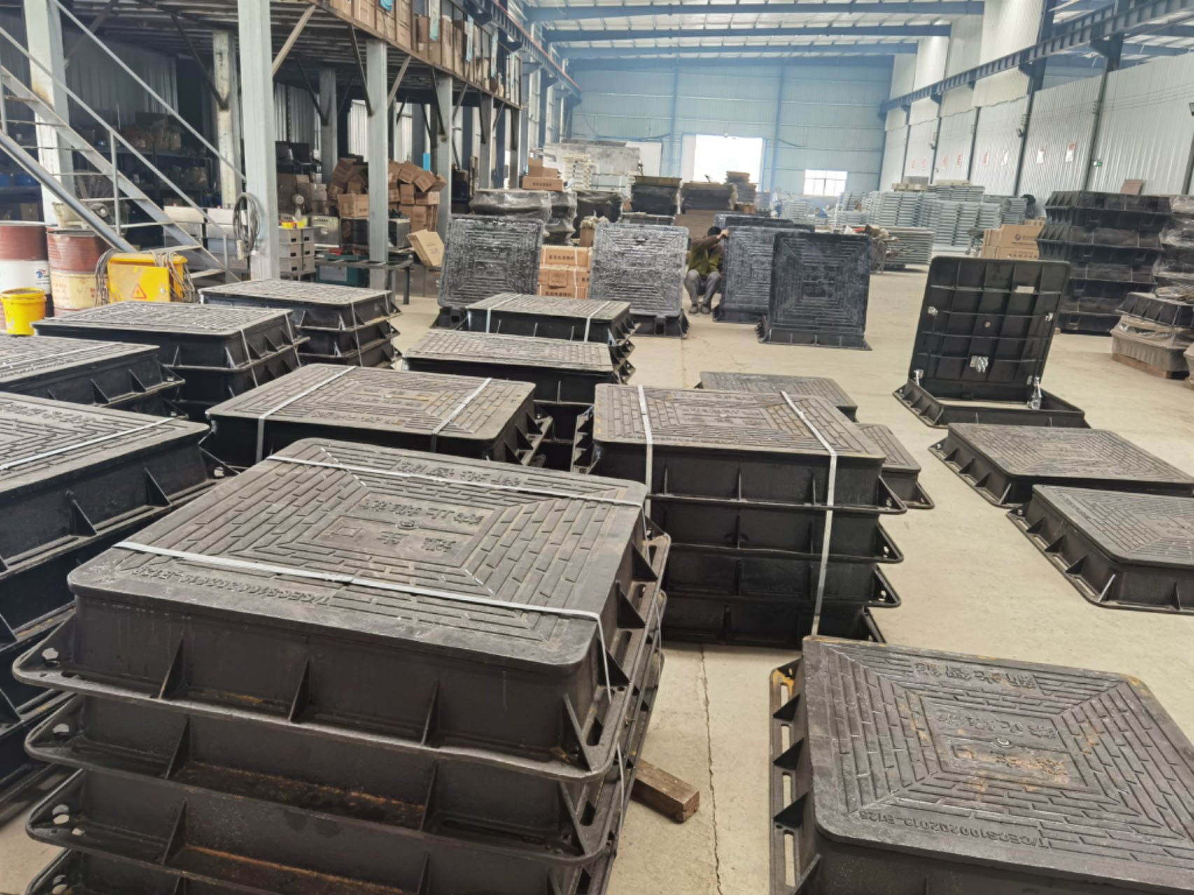 智能液壓井蓋的優(yōu)勢及作用有哪些？好用在哪里？