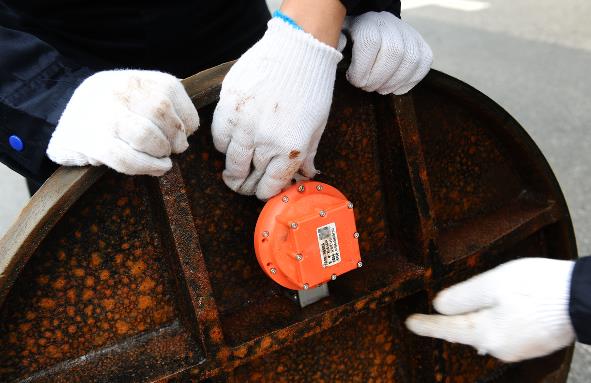 湖南新光物聯(lián)網(wǎng)智能井蓋解決方案：實(shí)時(shí)監(jiān)測(cè)+智能預(yù)警雙驅(qū)動(dòng)