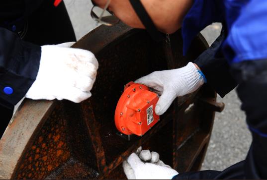 井蓋監(jiān)控器