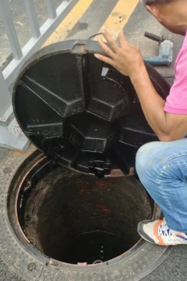 窨井蓋撞上了物聯(lián)網(wǎng)，“智慧井蓋”它來(lái)了！